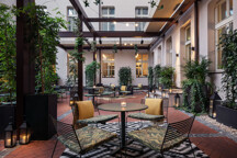 THEMONKEYBARTERRACE.jpg - 