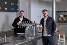 Automat_JZP_foto_Honza_Zima_zleva_Daniel_Korcsmaros_Adam_Matuska.jpg - 