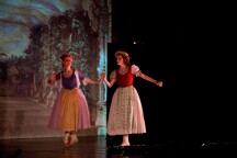 Carovnagirlanda(fotoTerezaHruba)1.jpg - Čarovná girlanda (foto Tereza Hrubá)