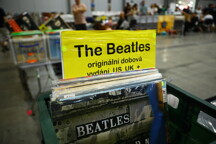 Vinyl2.jpg - 