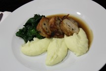 Restaurace_Greyhound_Park_Motol_kureci_rolady.jpg - Kuřecí roláda