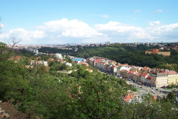 clanky12/Praha_Smichov_Skalka_pohled_na_Kosire_V.jpeg
