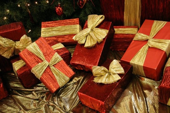 wrapped-presents-1426981.jpg