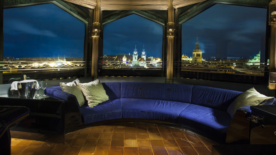 Tower_Suite_tower1.jpg - 