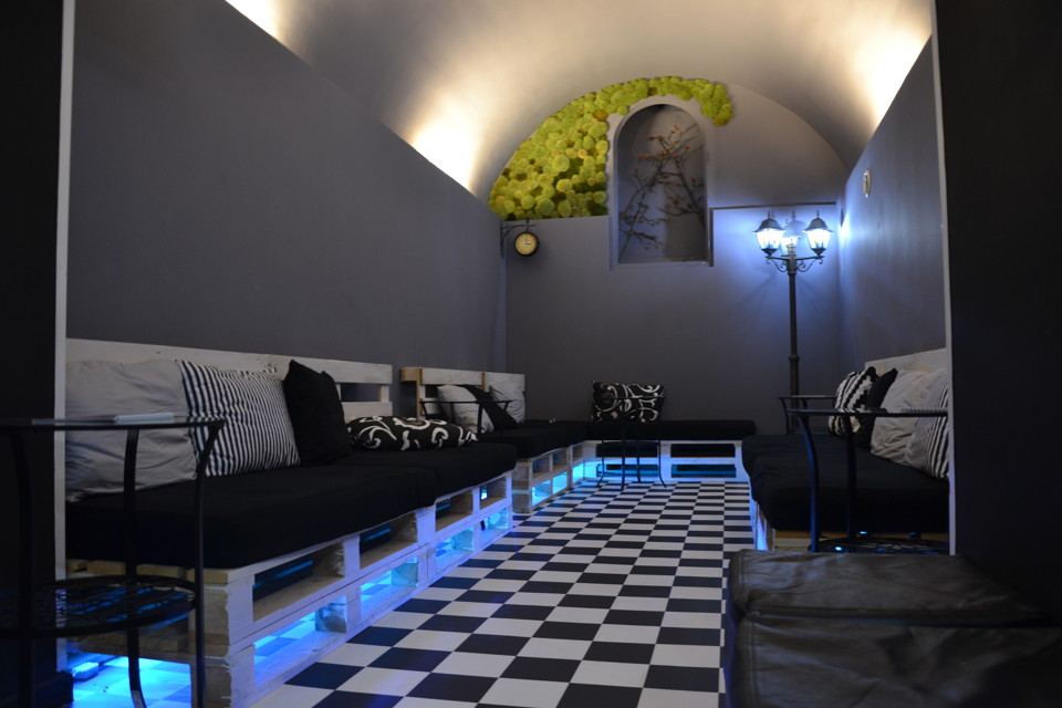 DSC_0052.jpg - The Rabbit Hole