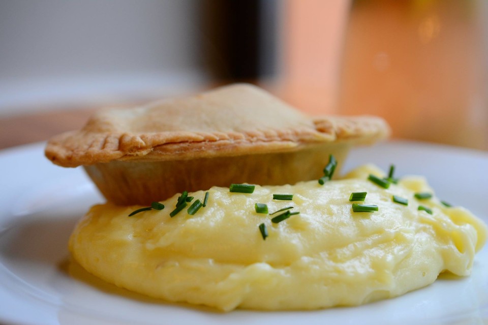 12622481_956350564452359_5220849738546767454_o.jpg - Sladké i slané pie mají ve Sweetcakes