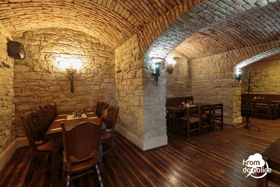 IMG_7202-1.jpg - Hrom do police