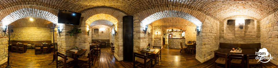 IMG_7220-17-Pano-2.jpg - Hrom do police