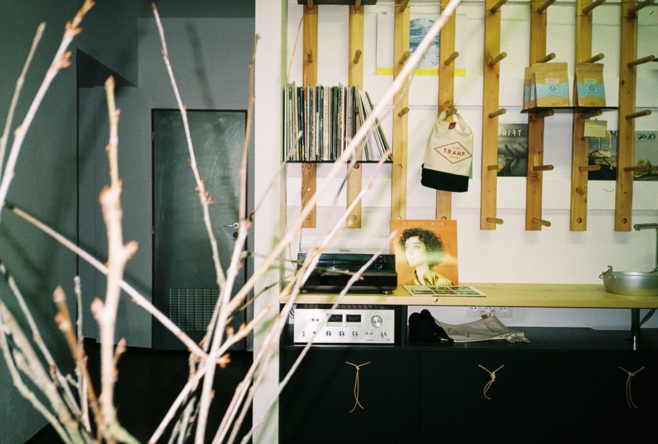 R1-35copy.jpg - Super Tramp Coffee