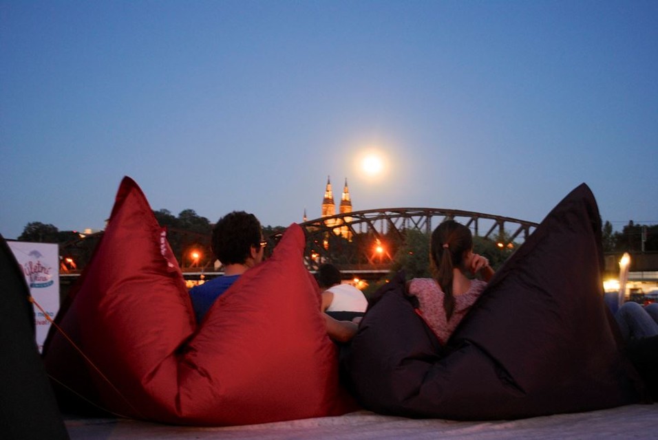 _DSC0091.jpg - Výhled z Výletního kina Smíchov