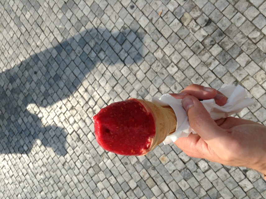 Photo26.07.13163335.jpg - Saint Tropez ve Vodičkově