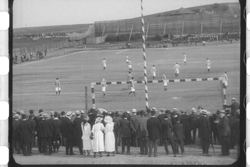 Fotbalovyturnajostribrnypohar(1914)NFA.jpeg - 