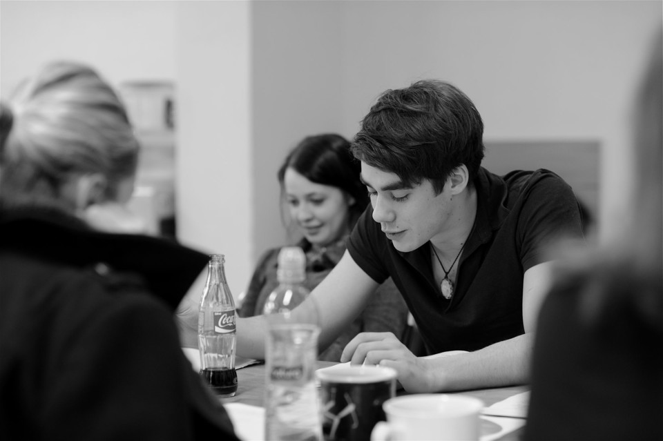 Crashprvnictena17.1.2012131.jpg - První čtená zkouška hry Crash u potoka (foto: Alena Hrbková)