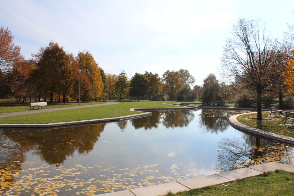 kaskadyvparkuPratelstvi.jpg - Vodní kaskády v parku Přátelství (foto: Petr Ryska)