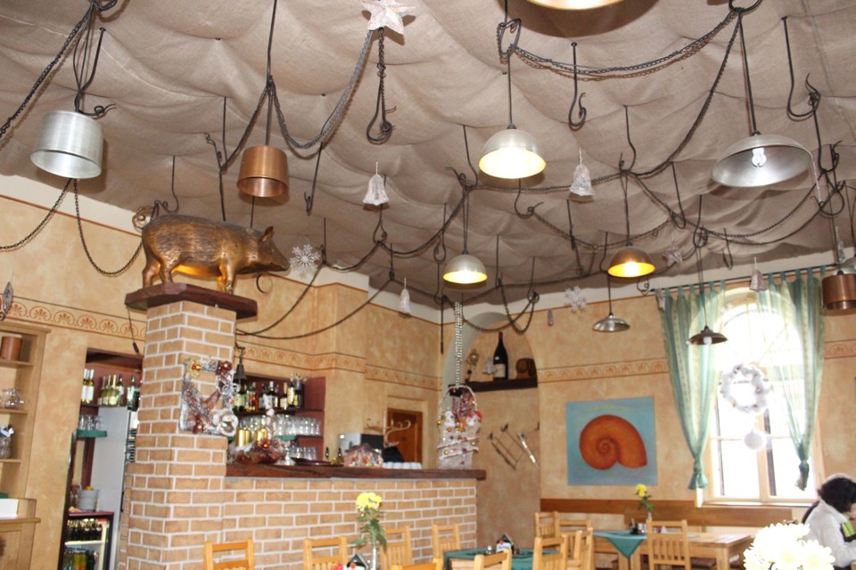 zlateseleinterier.jpg - Interiér hospůdky Zlaté Sele (foto: Petr Ryska)