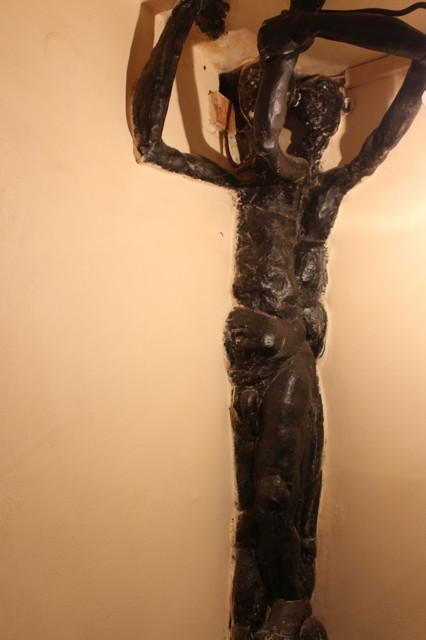 UVystrelenehoOka-predvstupemnaWC.jpg - Interiér U Vystřeleného oka (foto: Petr Ryska)