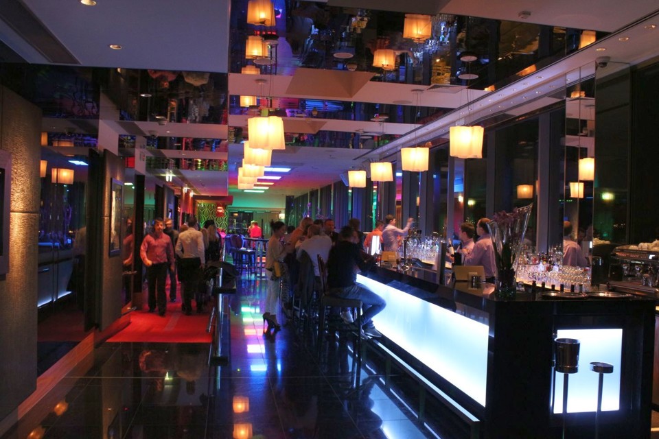 BarvCloud9.jpg - Bar Cloud 9 (foto: Petr Ryska)