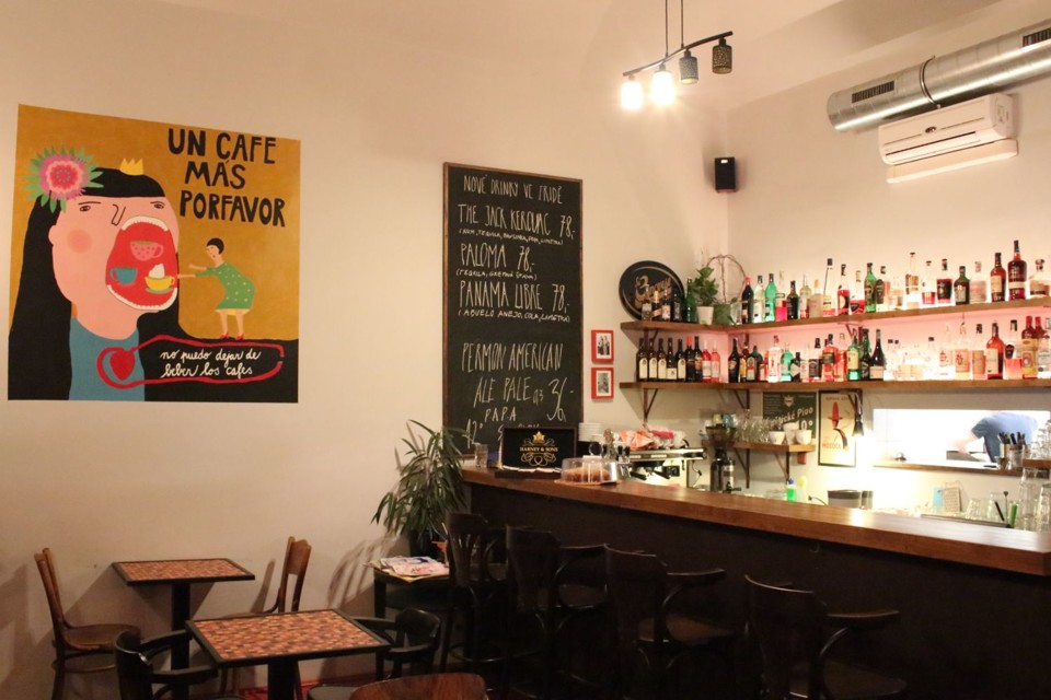 Frida2.jpg - Interiér kavárny Frida (foto: Petr Ryska)