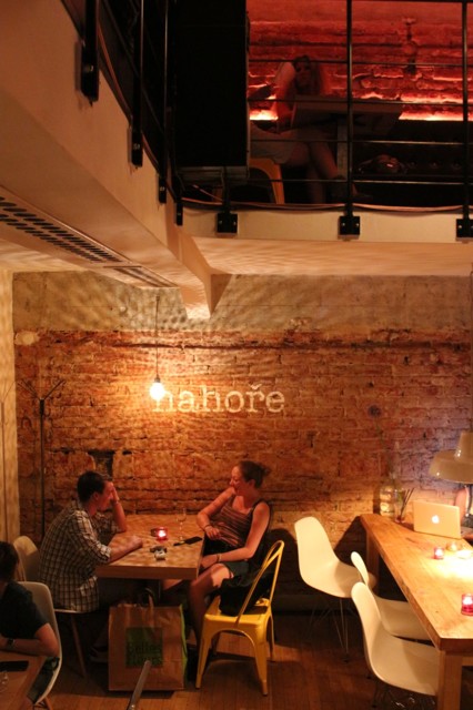 KavarnaNahore2.jpg - Kavárna Nahoře (foto: Petr Ryska)