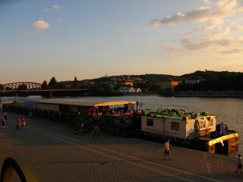 tajemstvi.jpg - Divadelní loď Tajemství (foto: archiv podniku)