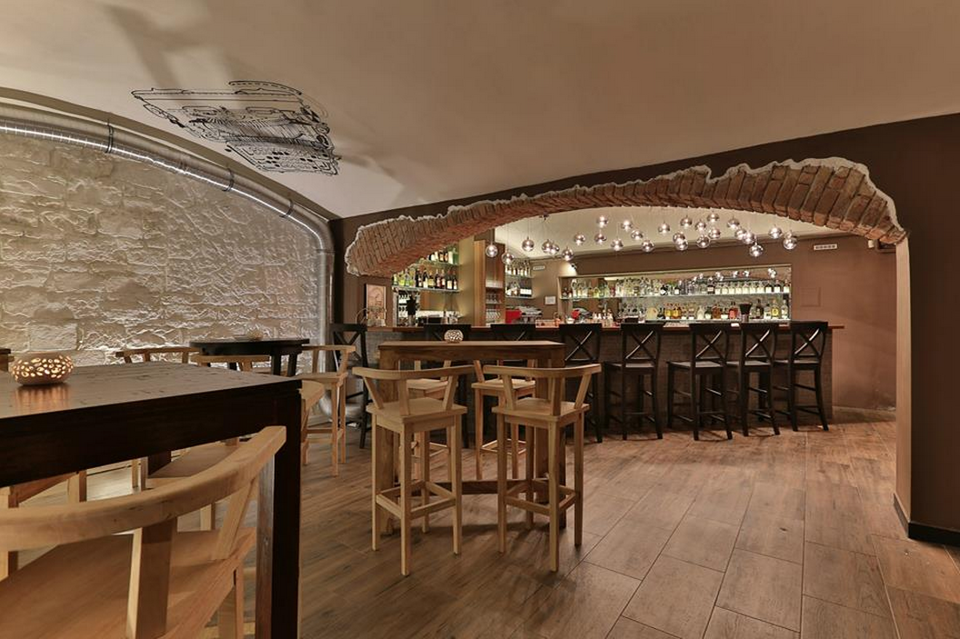 blahblah1.png - Blah Blah Bar