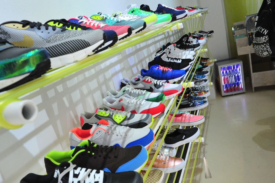 garage1.jpg - Garage store