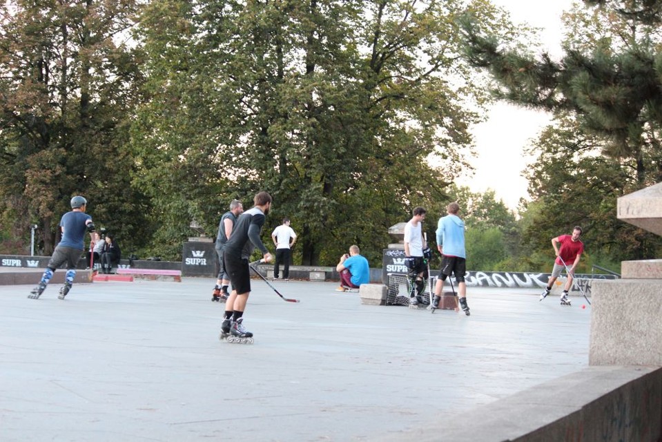 2014-10-1916.59.01.jpg - Letná je rájem inlajnářů (foto: Petr Ryska)