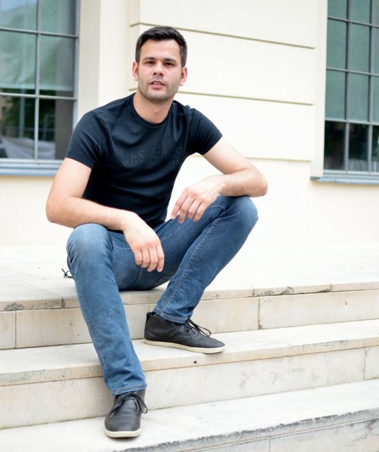 07_Michal_Lysek.jpg - Petr přednáší, publikuje, pracuje jako architekt ve velké kanceláři, organizuje naučné vycházky, výstavy i architektonické expozice. (foto: Michal Lysek)