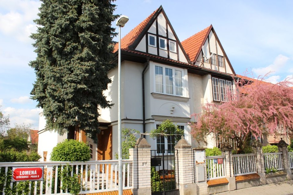 Orechovka4.jpg - Vila na Ořechovce (foto: Petr Ryska)