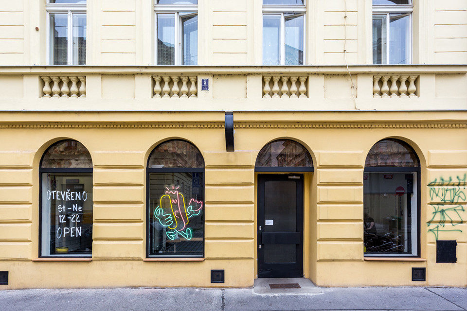 mrhotdog-interier-m(7of7).jpg - 