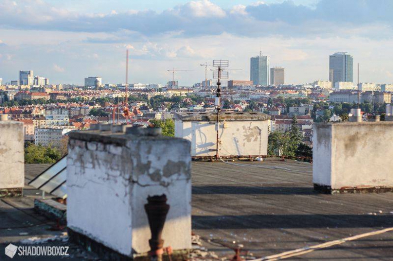 Rooftop clothes sale