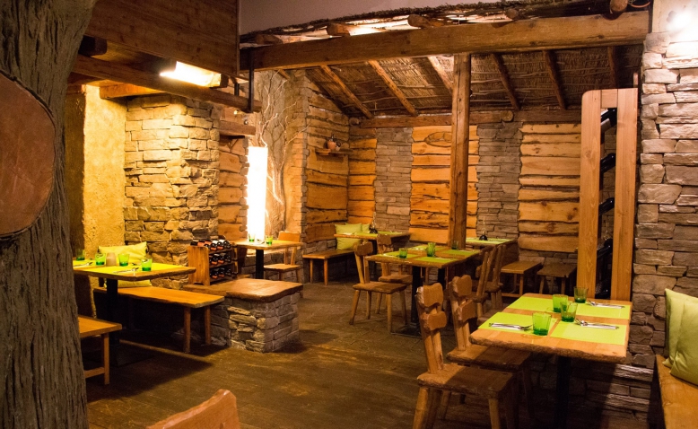 Underground restaurant