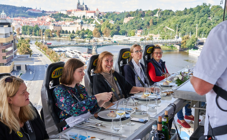 Dinner in the Sky