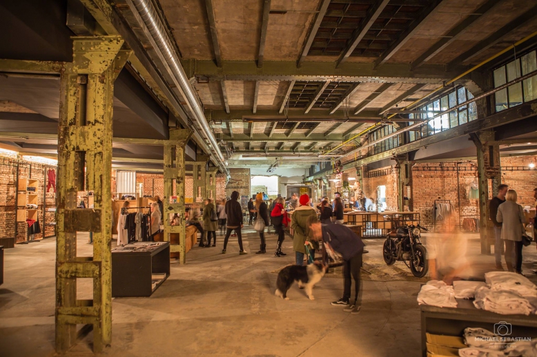 SIGNATURE store & cafe