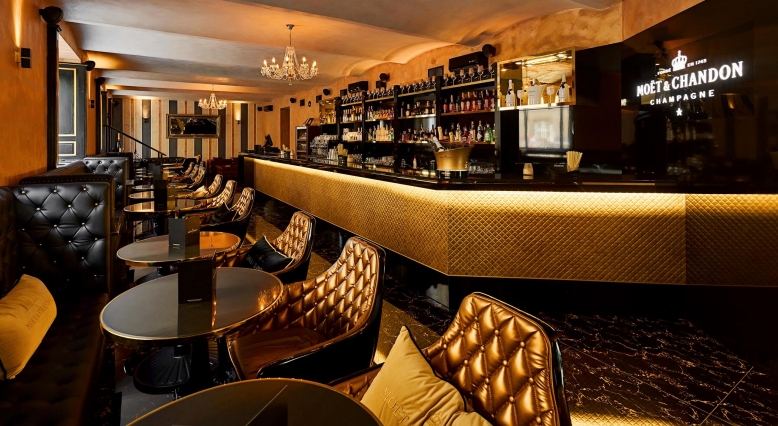 Champagne Lounge Bar