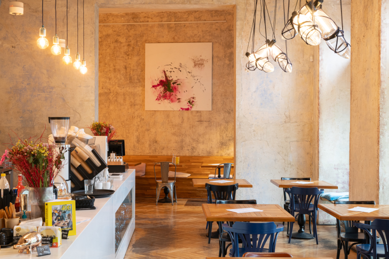 SmetanaQ Café & Bistro