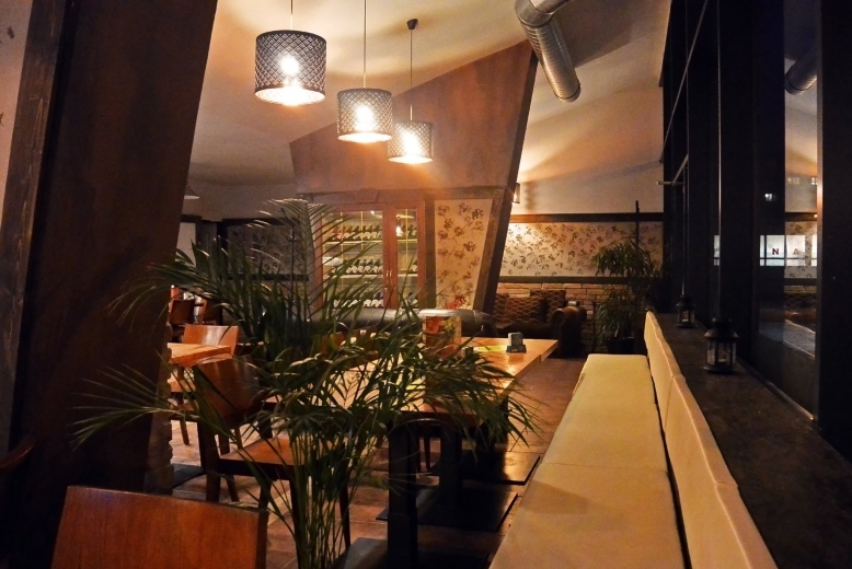 Thomas Coffee Kavarna Bar