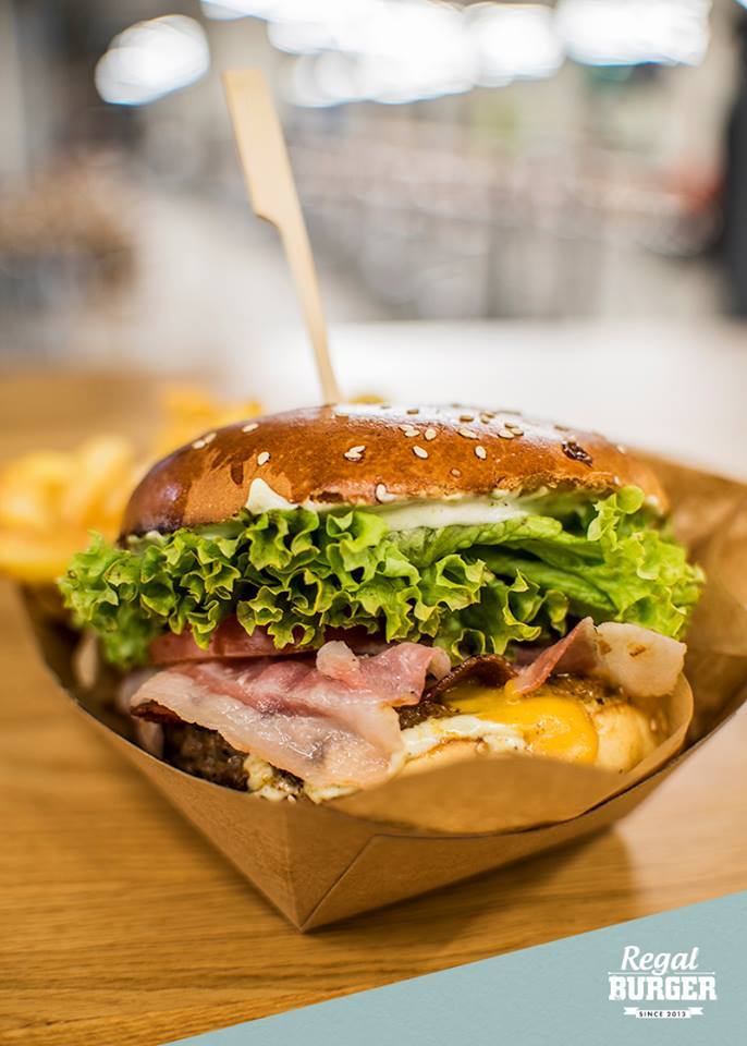 Regal Burger - Fashion Arena Prague Outlet