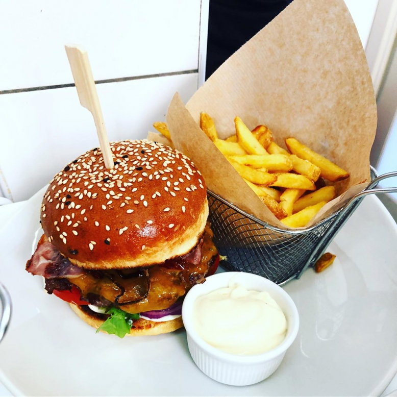 MEATmeBistro