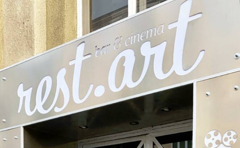 rest.art Bar & Cinema