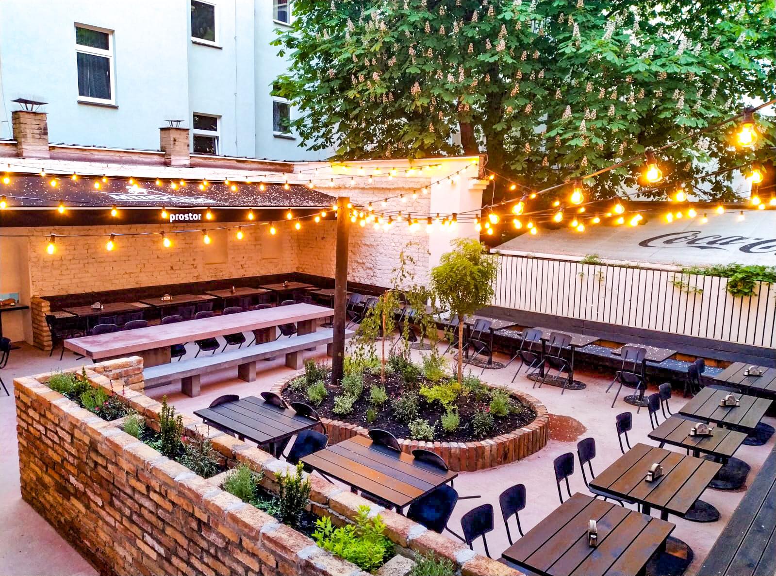 Prostor Bar & Restaurant