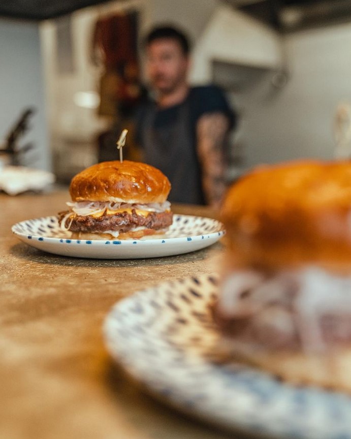 Maverick Beer & BBQ Burger