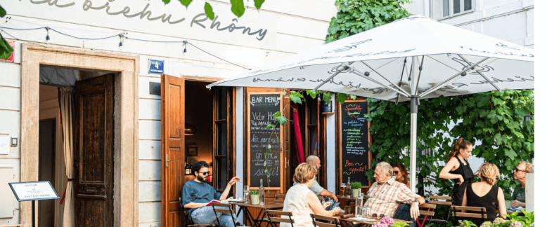 Na břehu Rhôny – bistro a vinný bar Maltézské náměstí