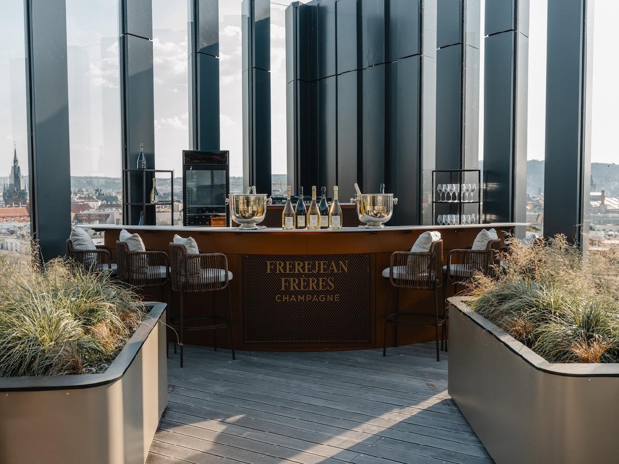 Frerejean Frères Champagne Bar