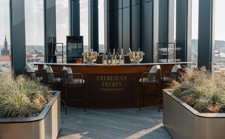 Frerejean Frères Champagne Bar