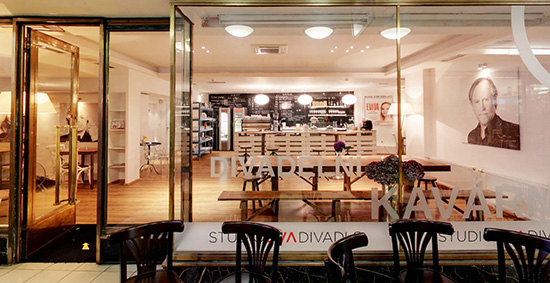 Divadelní kavárna Studio DVA
