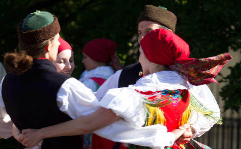 Folklorní taneční