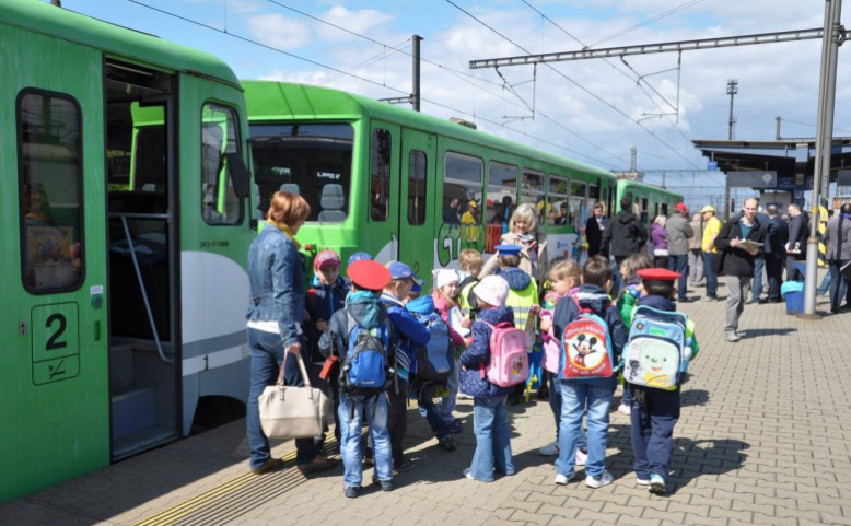 Den dětí s Posázavským pacifikem na nádraží Praha-Braník