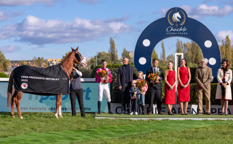 104. Cena prezidenta republiky s loterií  Megamaxa