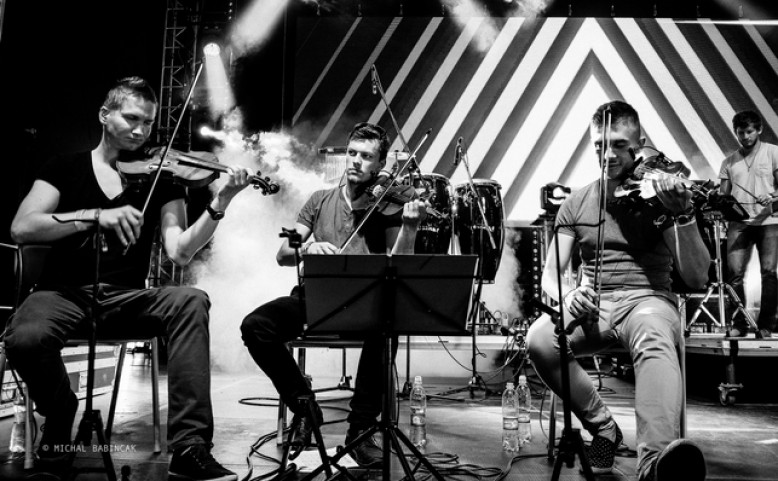 Fallgrapp & Himalayan Dalai Lama tour 2017